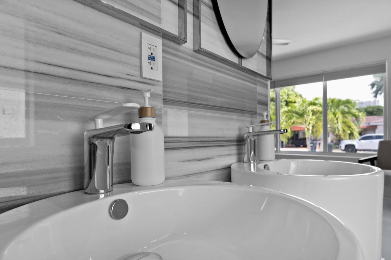 Luxury House 4 Beds Heated Pool W Jaccuzzi Appartement North Bay Village Buitenkant foto