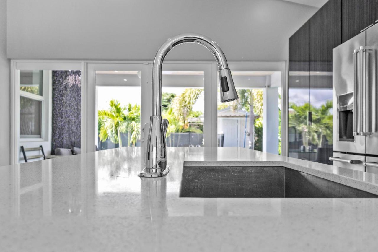 Luxury House 4 Beds Heated Pool W Jaccuzzi Appartement North Bay Village Buitenkant foto